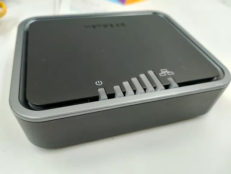 MODEM 4G LTE ROUTER NETGEAR LB2120