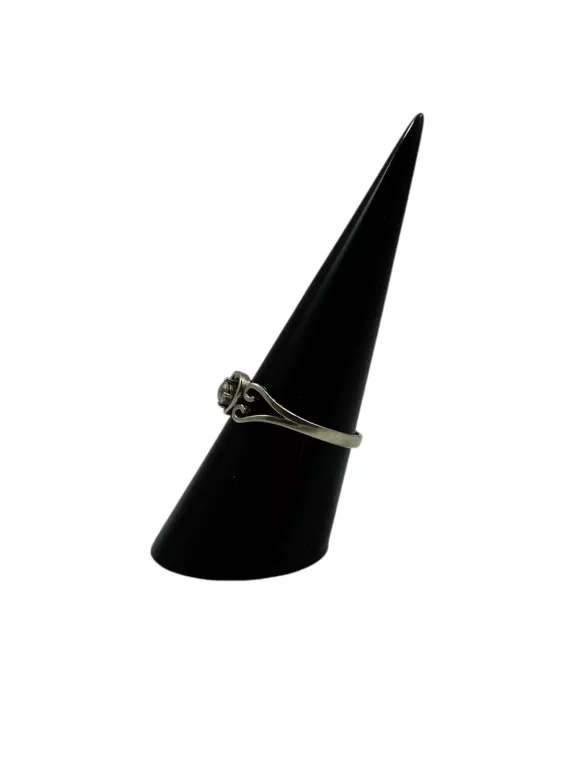 PIĘKNY PIERŚCIONEK BIAŁE ZŁOTO 585 1,83G R:17