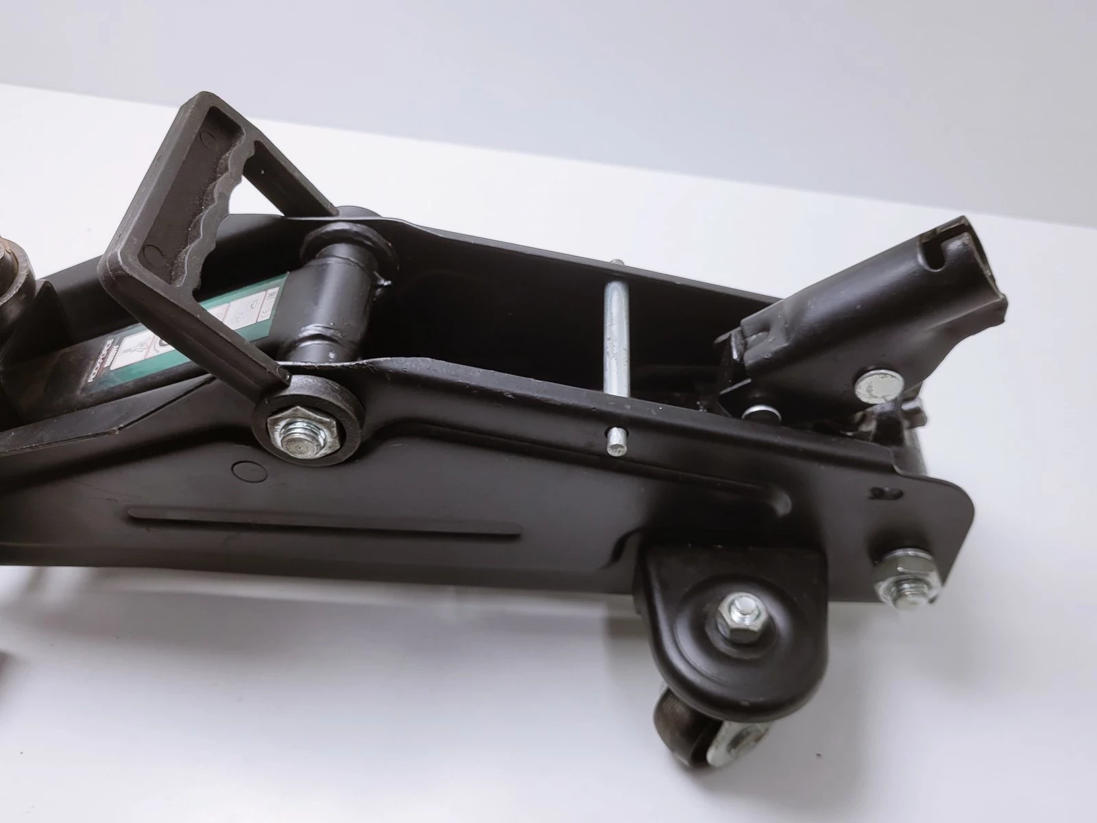 podnosnik-hydrauliczny-rockforce-ta820011-2t-marka-248811-1947070