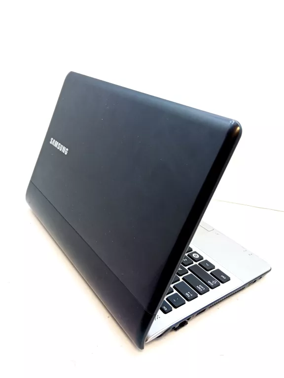 LAPTOP SAMSUNG 305U AMD E-450 2 X 1.7 GHZ, +ŁAD
