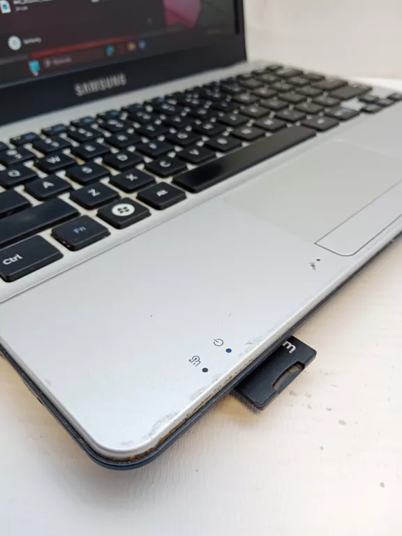 LAPTOP SAMSUNG 305U AMD E-450 2 X 1.7 GHZ, +ŁAD