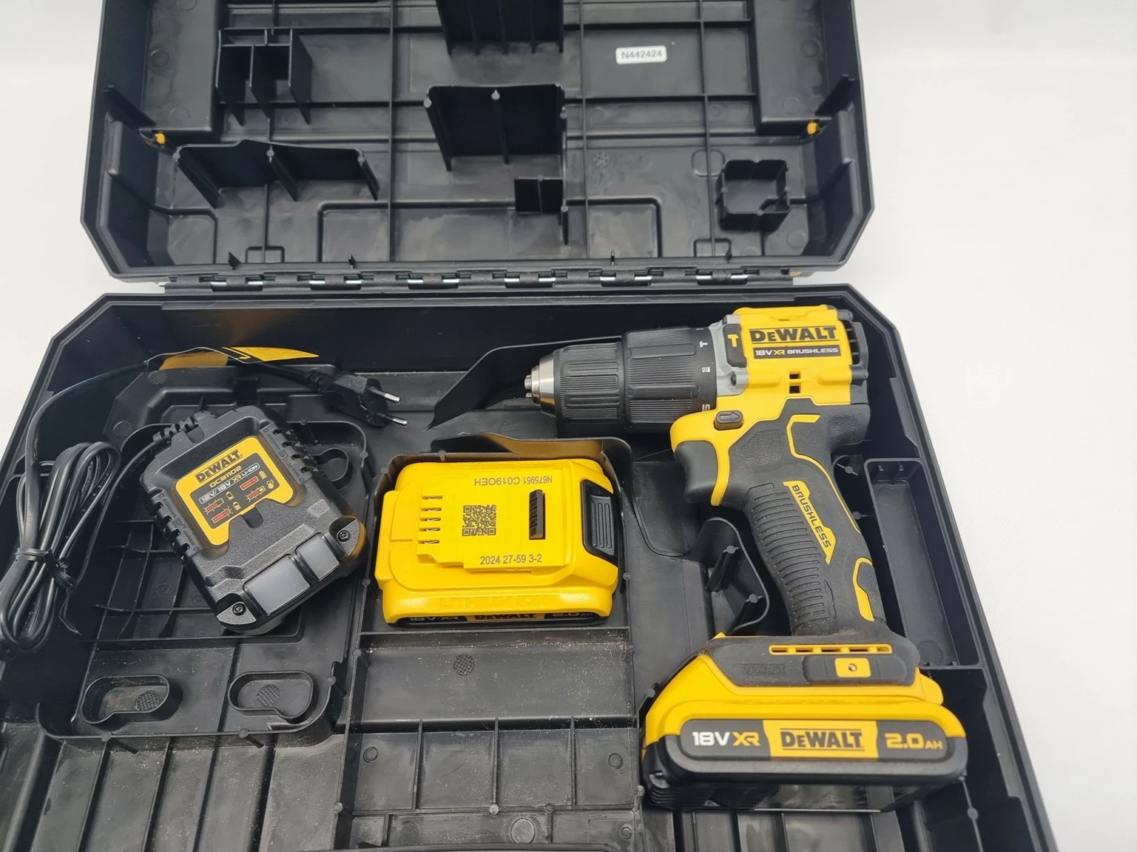 udarowa-wiertarko-wkretarka-dewalt-dcd100y-18v-2x-aku-rodzaj-silnika-204657-221325