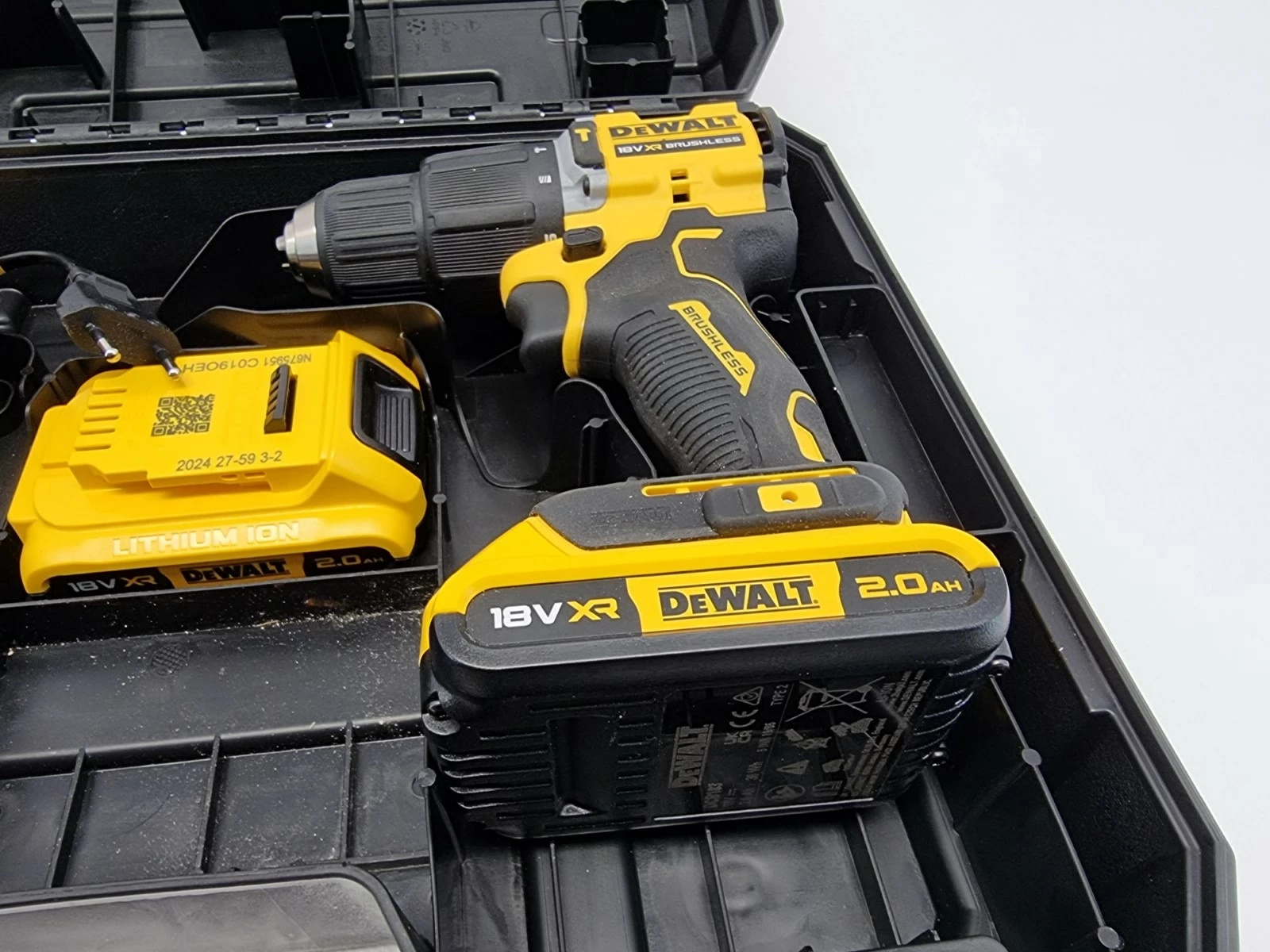 udarowa-wiertarko-wkretarka-dewalt-dcd100y-18v-2x-aku-marka-127509-483657