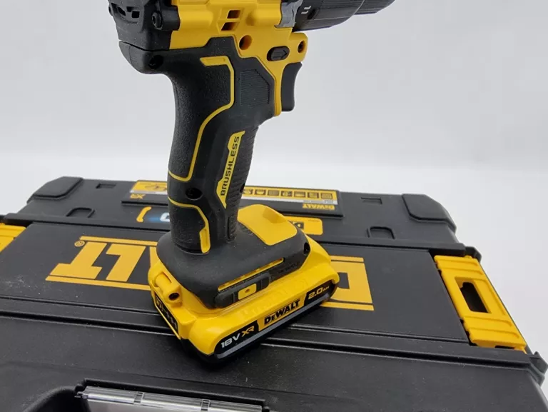 udarowa-wiertarko-wkretarka-dewalt-dcd100y-18v-2x-aku-typ-akumulatora-129634-2