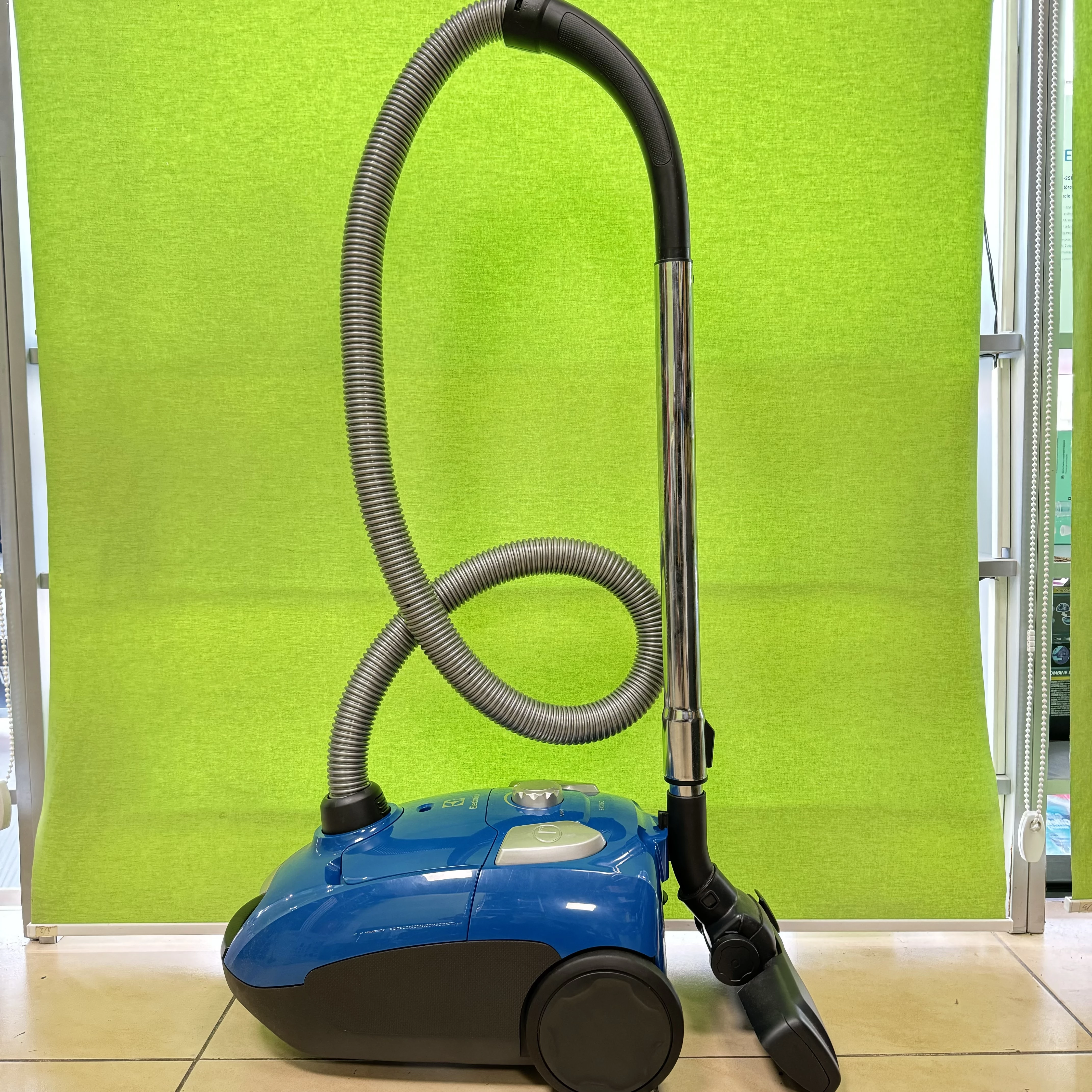 odkurzacz-electrolux-easy-go-warto-okazja-marka-218345-1667977