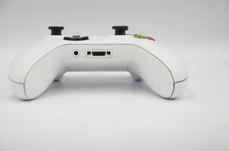 konsola-xbox-one-series-s-bez-napedu-512gb-pad-swietlikow-8-warszawa