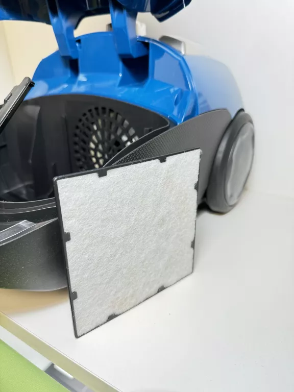 odkurzacz-electrolux-easy-go-warto-okazja-model-eeg41cb