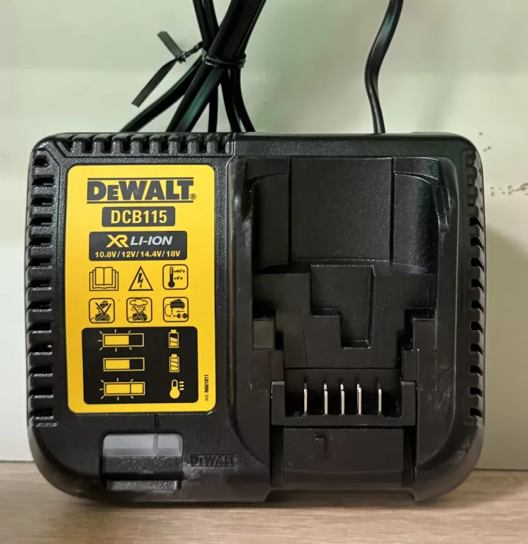 ZESTAW DEWALT SZLIFIERKA DCG405 + ZAKRĘTAK + WALIZKA