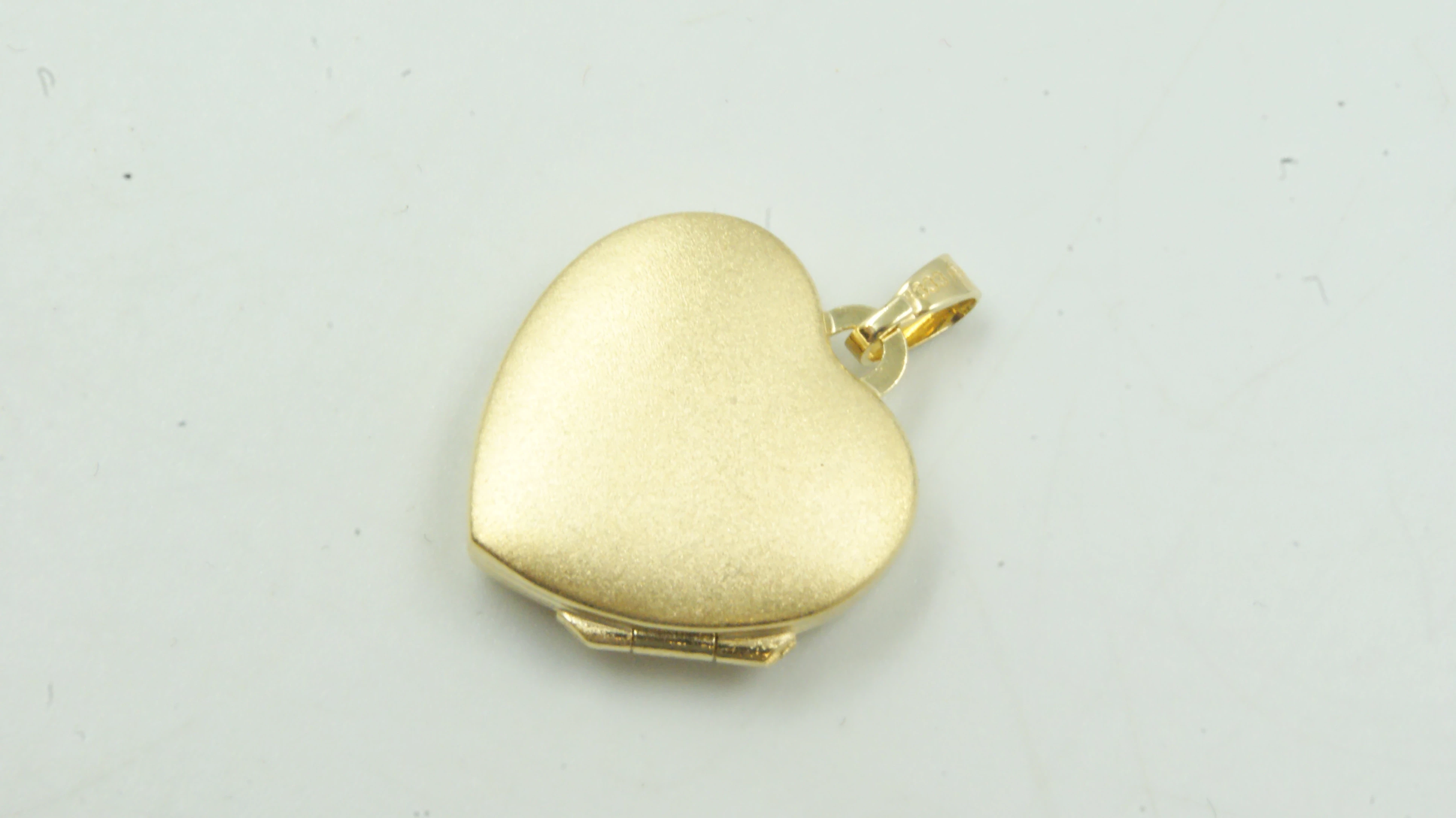 zloty-otwierany-wisiorek-na-zdjecie-333-193g-serce-ean-gtin-5906803388343