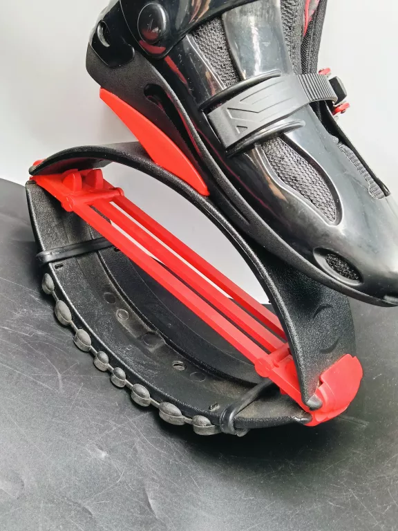 DAMSKIE BUTY DO SKAKANIA OUTDOOR KANGUR ROZM.40
