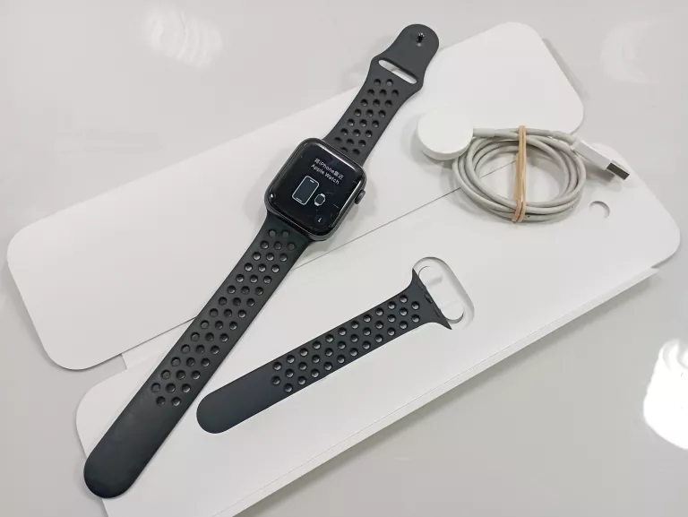 SMARTWATCH APPLE WATCH SERIES 5 GPS 44MM A2093 CZARNY