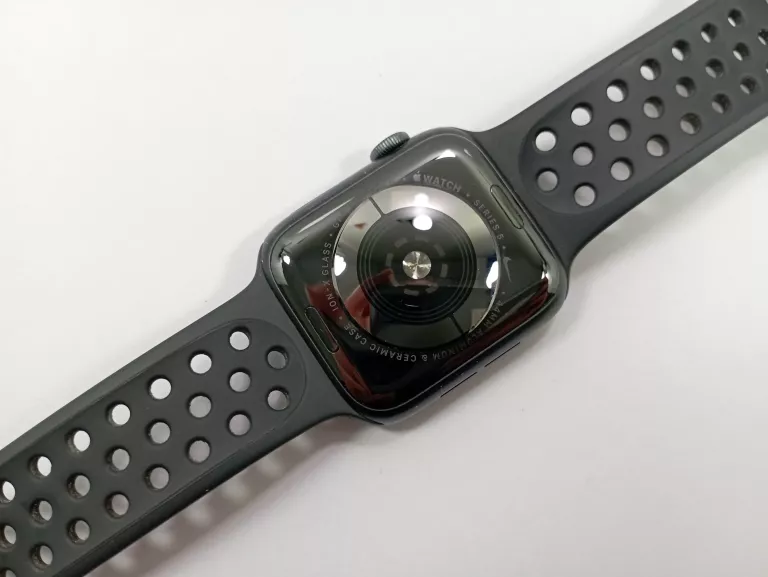 SMARTWATCH APPLE WATCH SERIES 5 GPS 44MM A2093 CZARNY