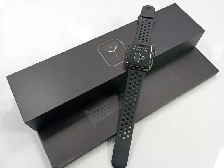 SMARTWATCH APPLE WATCH SERIES 5 GPS 44MM A2093 CZARNY