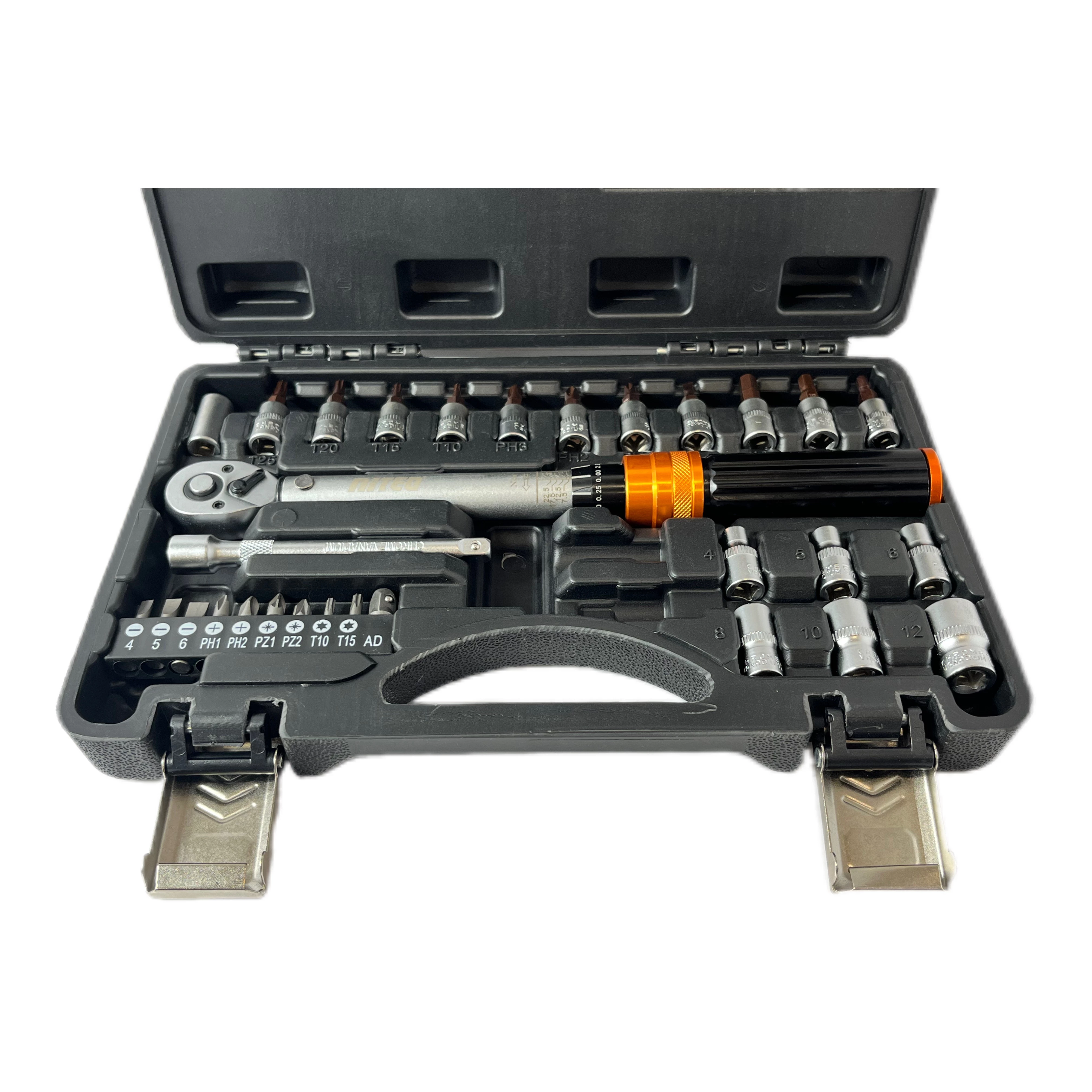 klucz-dynamometryczny-14-nasadki-niteo-30-el-240377-tw30-ean-gtin-5905118051447