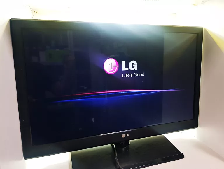 TELEWIZOR LG 32LT380H 32" + PILOT + ZASILACZ