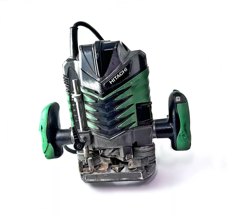 FREZARKA HITACHI M8V2