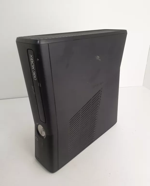 KONSOLA XBOX360  220 GB