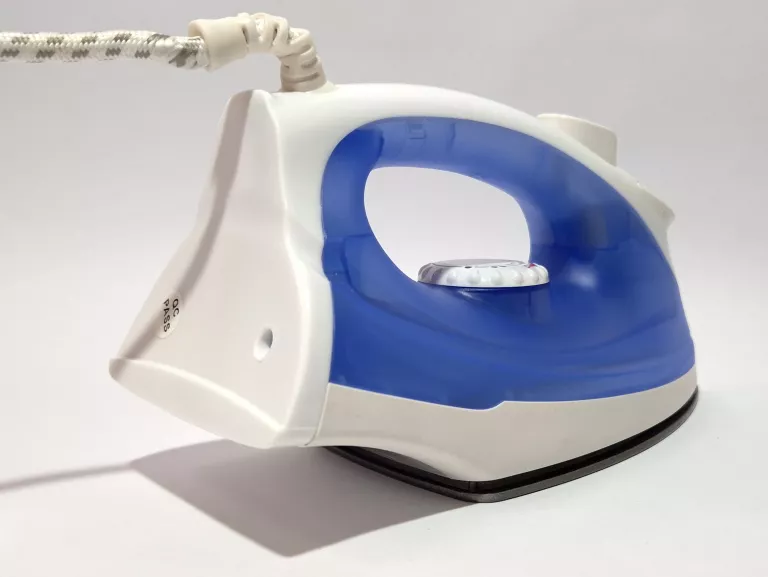 ŻELAZKO RICCO SW-106A 1200W
