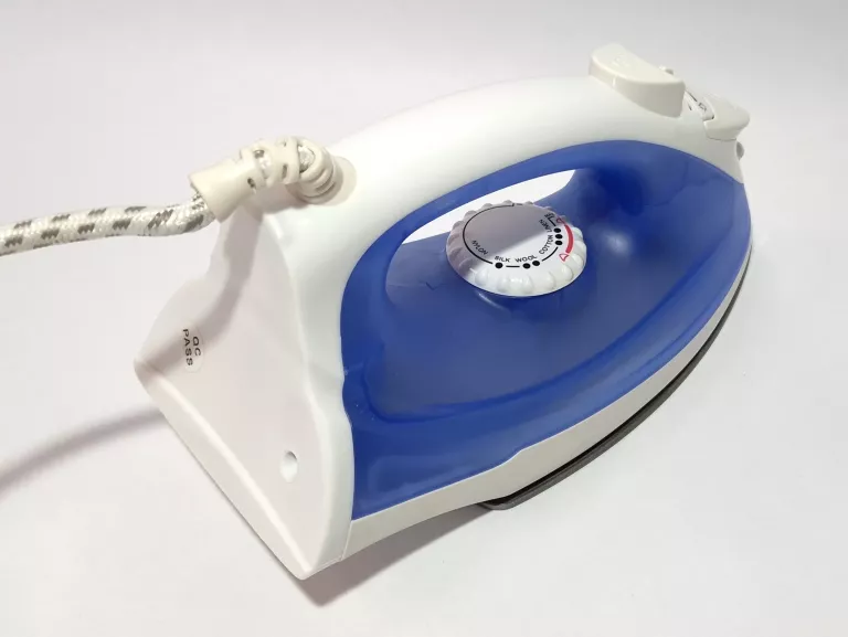 ŻELAZKO RICCO SW-106A 1200W
