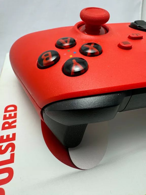 PAD XBOX PULSE RED, KOMPLET, STAN DB!