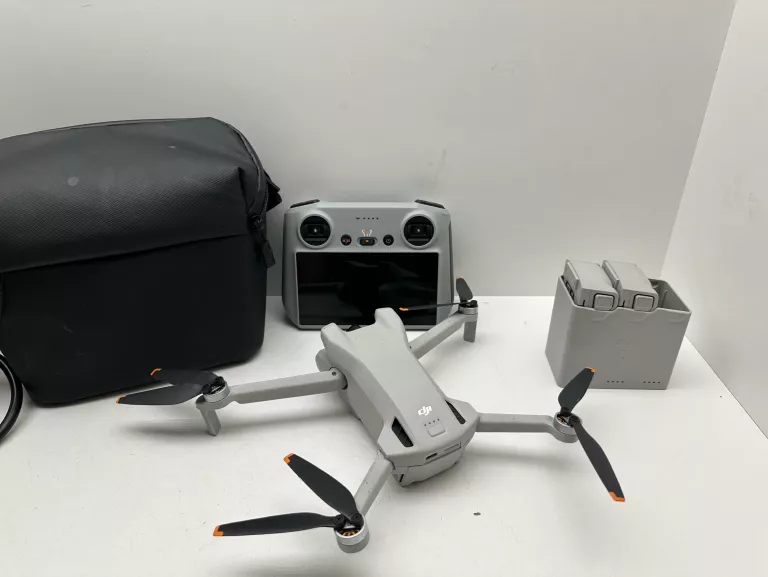 DRON DJI MINI + TORBA + 3 AKU + PILOT