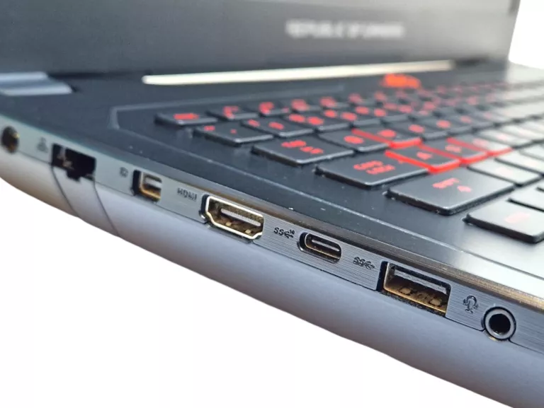 LAPTOP ASUS ROG STRIX GL702ZC RYZEN 7 32GB 256GB 1TB RX 580