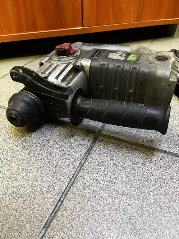 MŁOTOWIERTARKA GRAPHITE 58G548 SDS PLUS UDAR ZASILANIE SIECIOWE 950.00 W