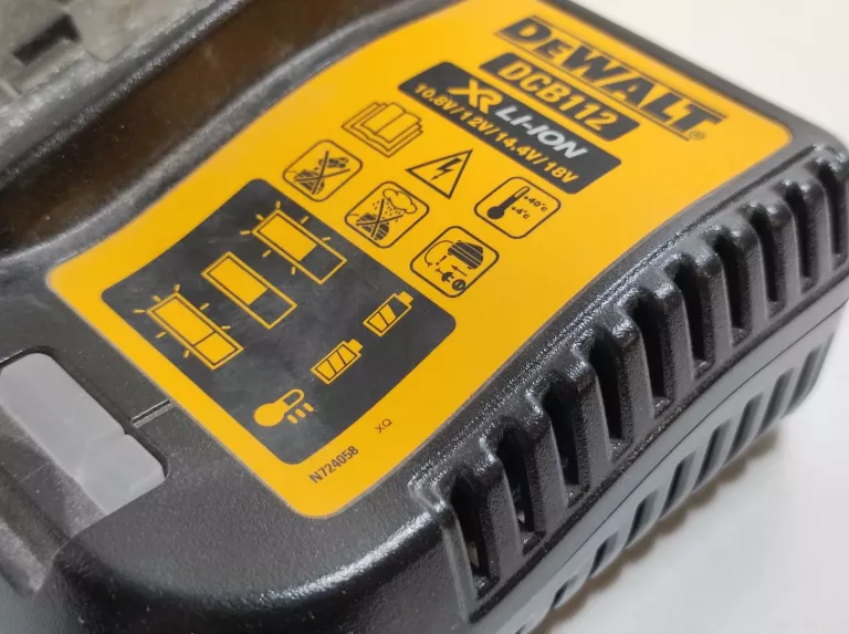 ŁADOWARKA DEWALT DCB112 + AKU DEWALT 2AH OKAZJA!