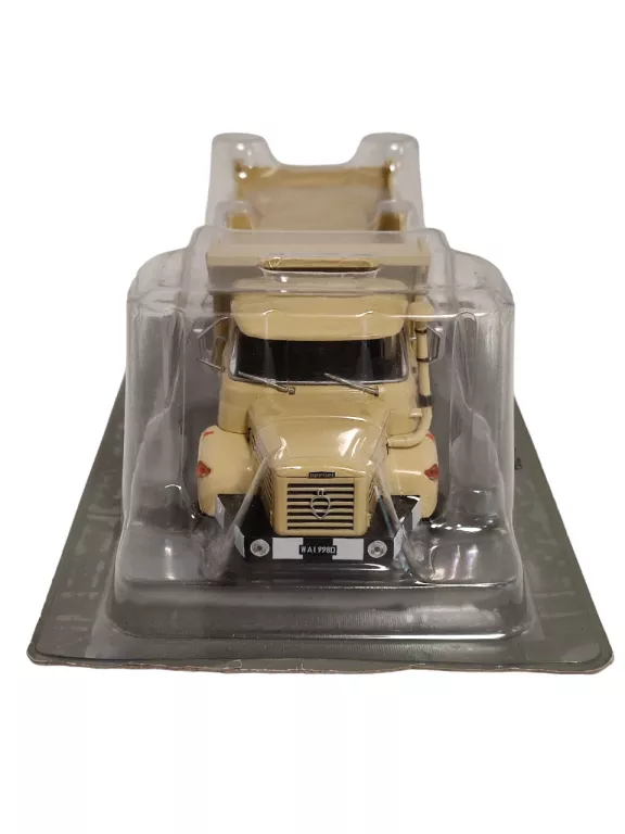 kultowe-ciezarowki-prl-model-143-berliet-gbh-260-transbud-deagostini-model-berliet-gbh-260-transbud