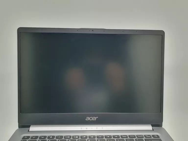 LAPTOP ACER SWIFT 1 4GB 64GB