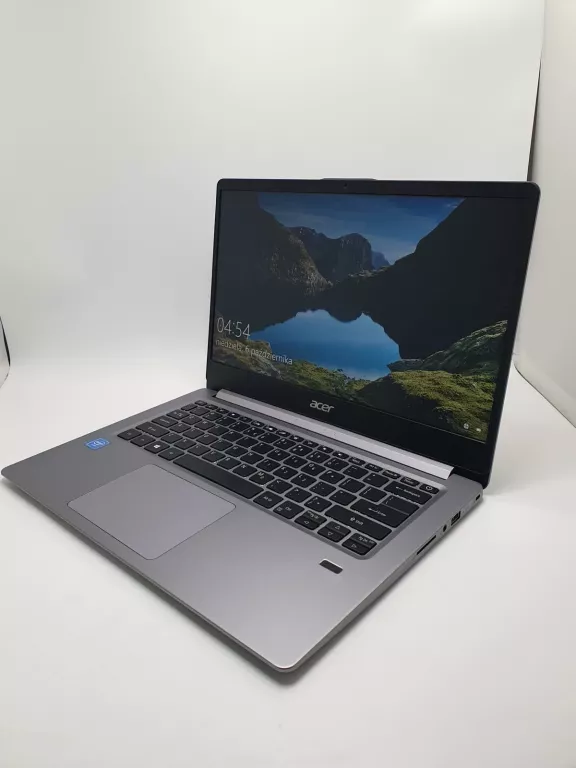 LAPTOP ACER SWIFT 1 4GB 64GB