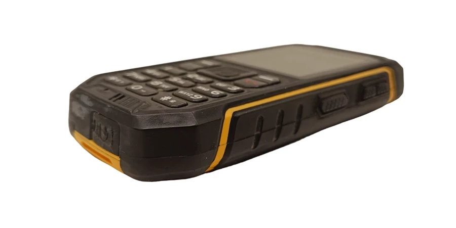 telefon-telefunken-outdoor-wt2-przekatna-ekranu-240