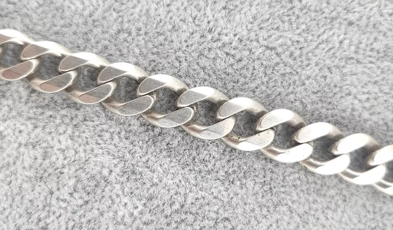 OKAZAŁY SREBRNY ŁAŃCUSZEK 82,61G 925