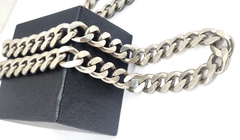 OKAZAŁY SREBRNY ŁAŃCUSZEK 82,61G 925