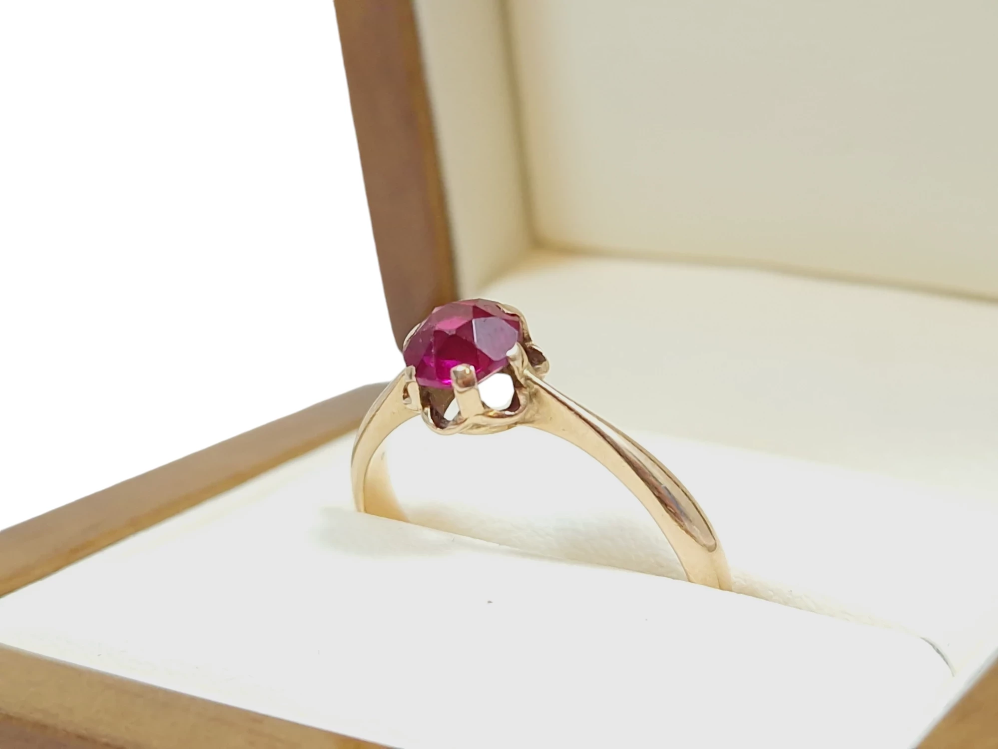 delikatny-zloty-pierscionek-z-rozowym-kamieniem-273g-585-14k-r19-rodzaj-2205-2