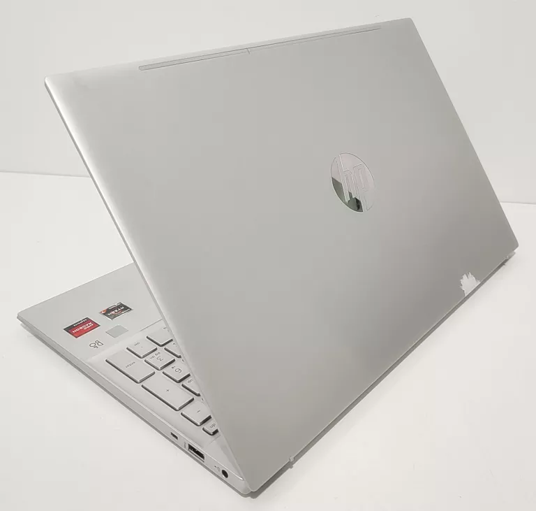 LAPTOP HP PAVILION 15-EH1112NW 15,6 R7 5700U 16GB RAM 1TB SSD