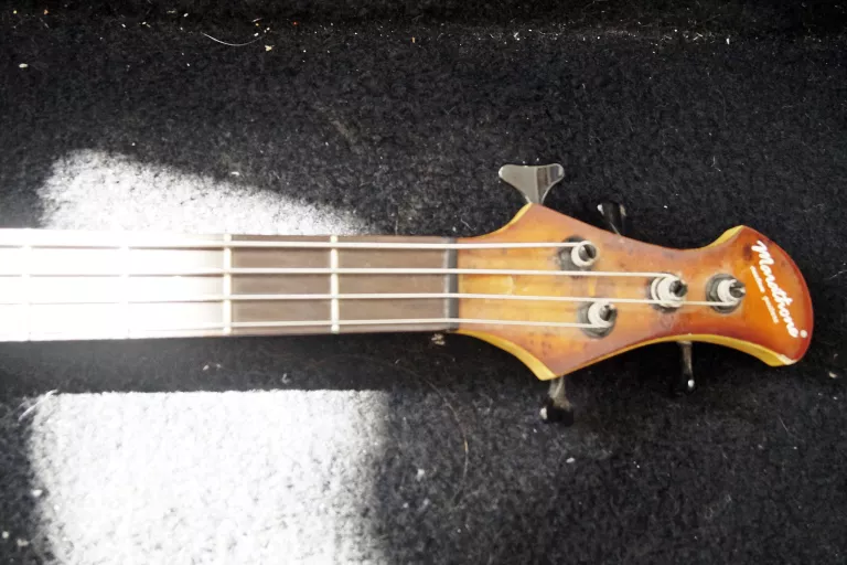 GITARA BASOWA MARATHONE CUSTOM GUITARS + FUTERŁ