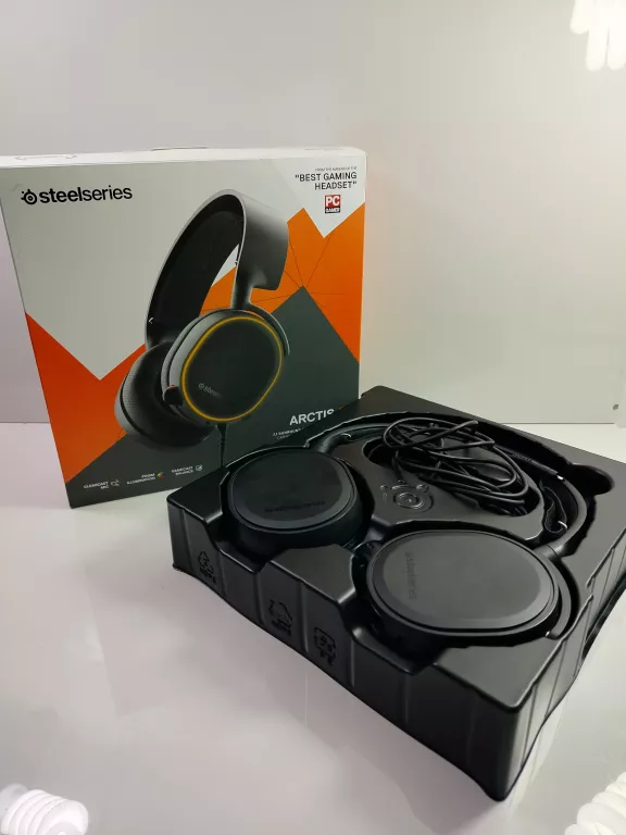 SŁUCHAWKI PRZEWODOWE NAUSZNE STEELSERIES ARCTIS 5 PUDEŁKO