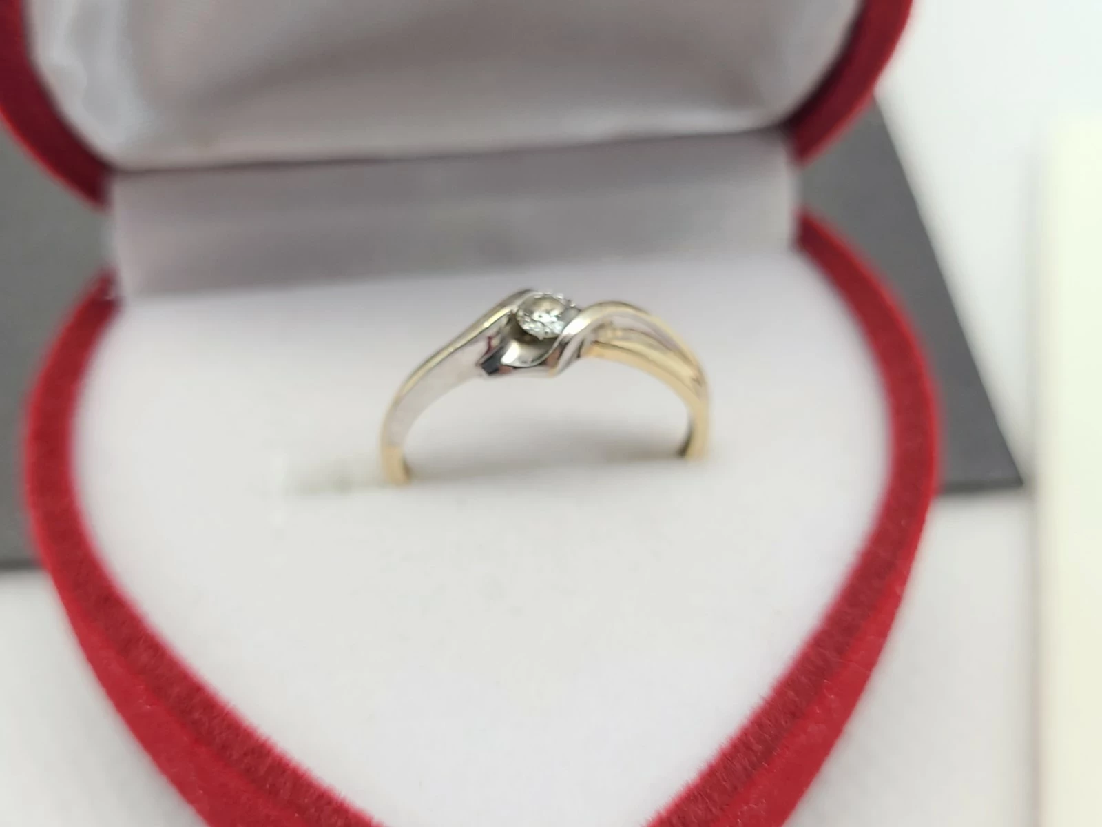 apart-pierscionek-z-zlota-z-brylantem-010-ct-pr-585-r9-material-15835-2