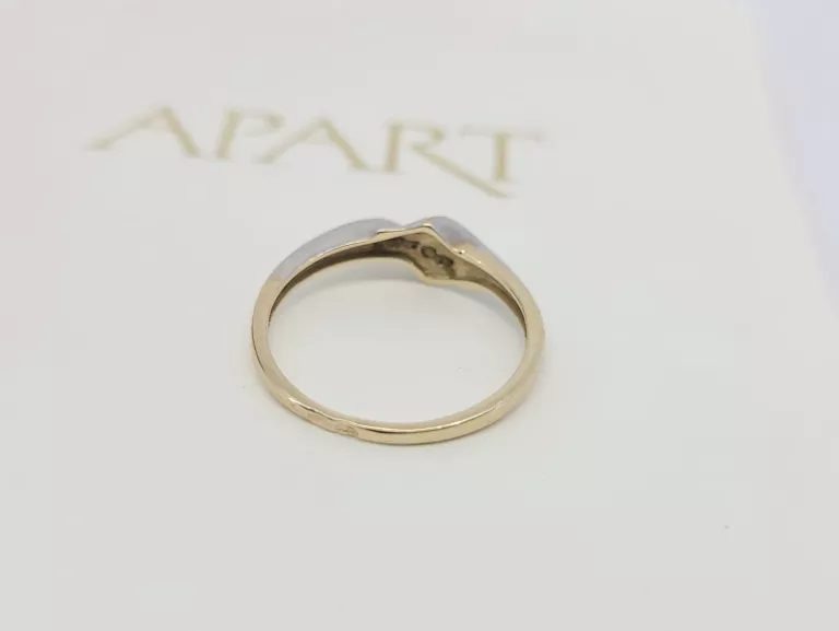 APART PIERŚCIONEK Z ZŁOTA Z BRYLANTEM 0,10 CT PR 585 R9