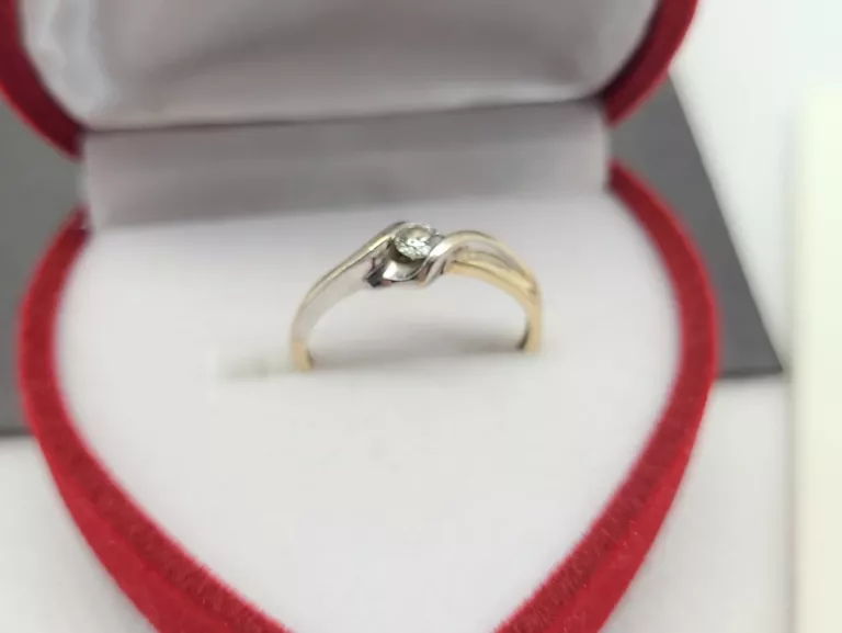 APART PIERŚCIONEK Z ZŁOTA Z BRYLANTEM 0,10 CT PR 585 R9