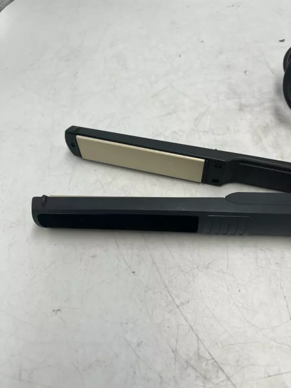 PROSTOWNICA DO WŁOSÓW BABYLISS C926