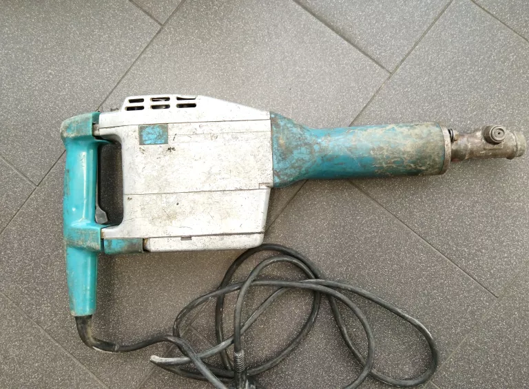 mlot-wyburzeniowy-celma-prwg-211b-armii-krajowej-12-pyskowice