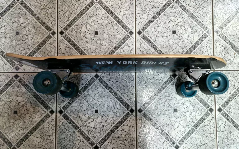 DESKOROLKA NEW YORK RIDERS LEGENDARY TEAM