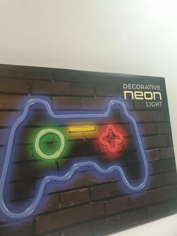 NEON NA SCIANE PAD