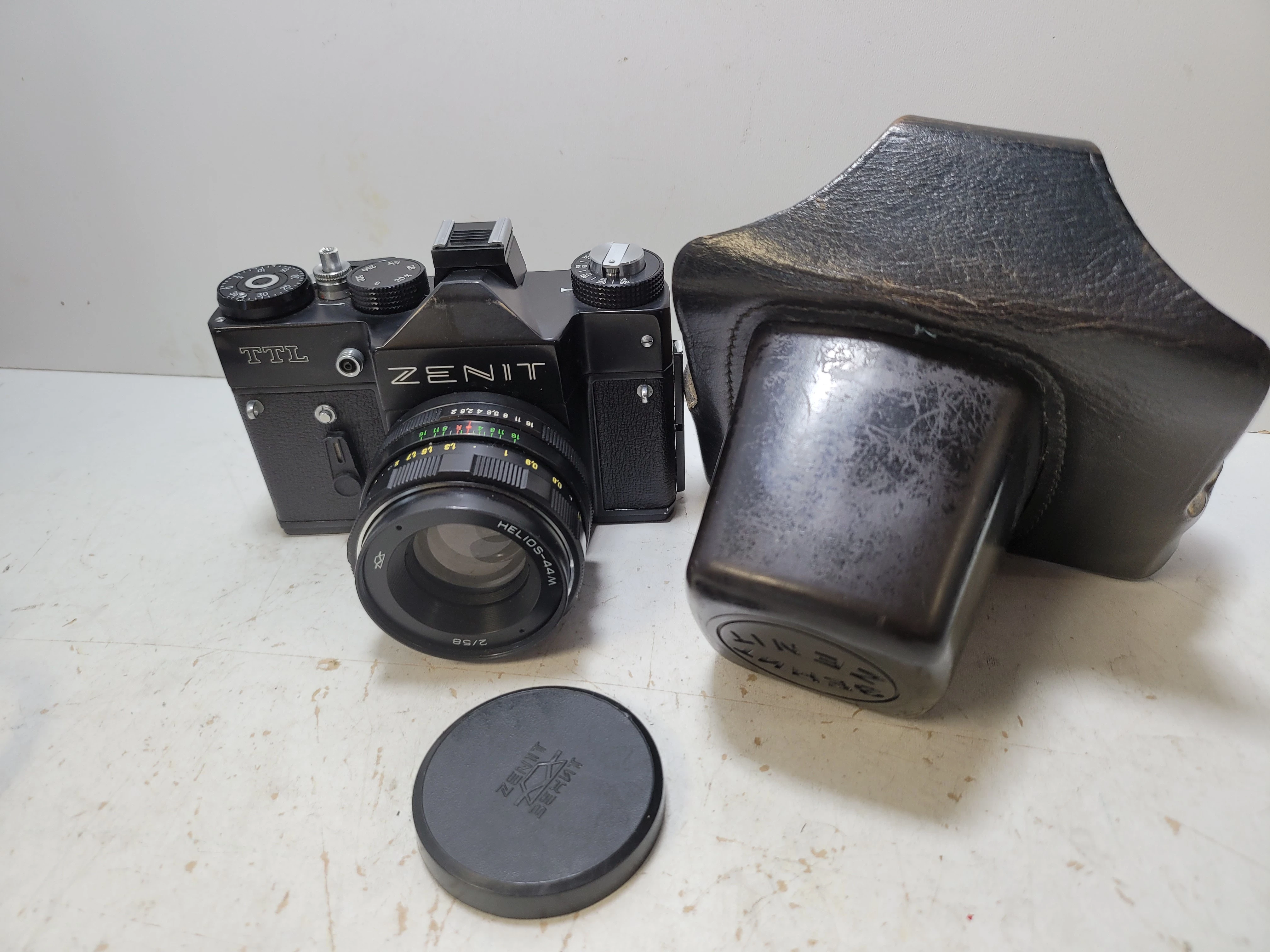 zenit-ttl-obiektyw-helios-44m-osiedle-niepodleglosci-1-krakow