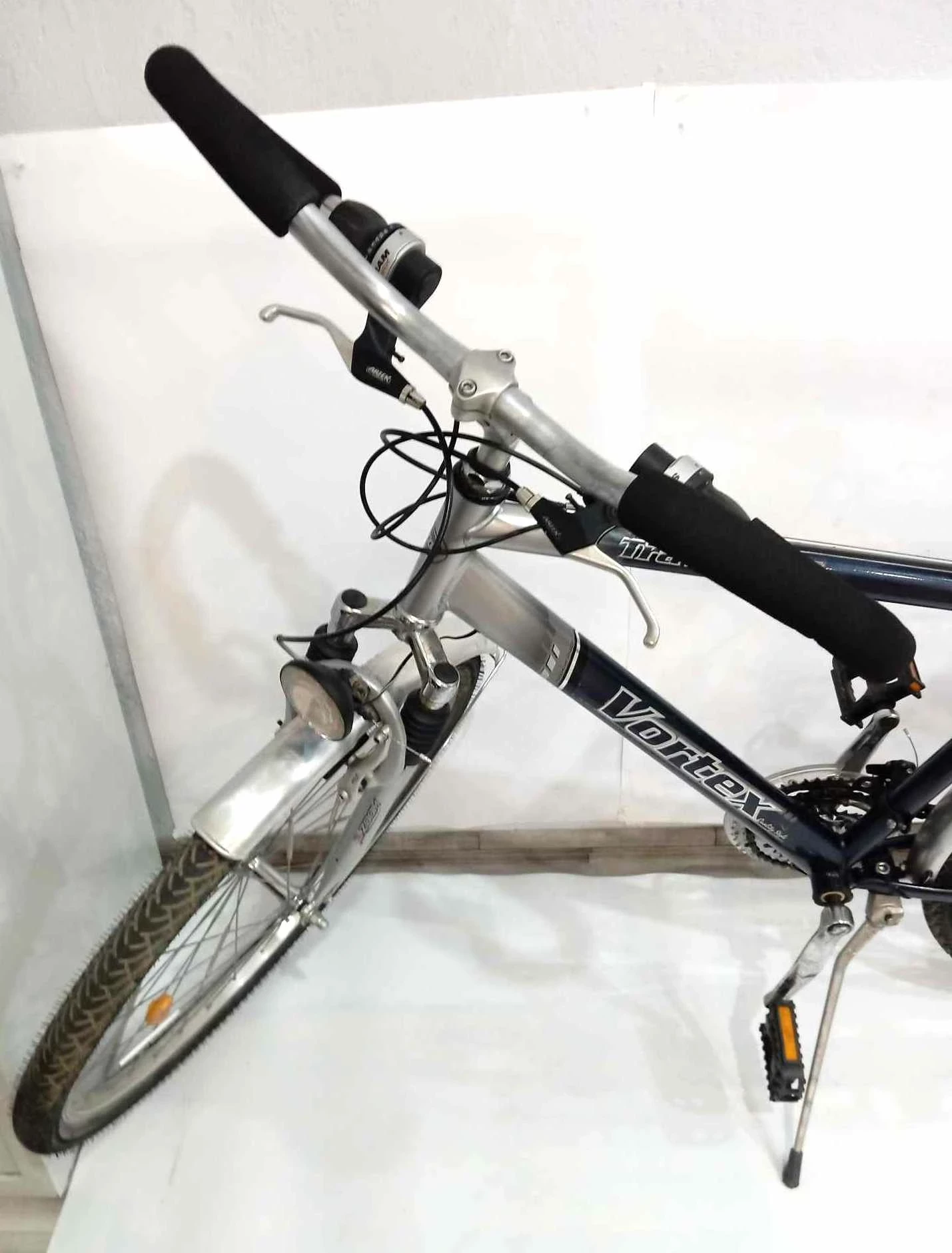 rower-vortex-travel-100x-niska-rama-28-cali-plec-130411-2