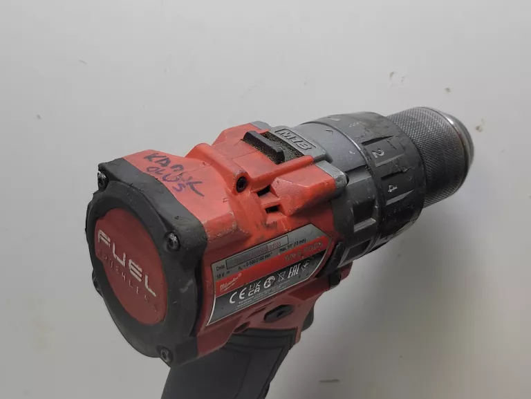wiertarko-wkretarka-milwaukee-m18-fdd3-aku-pojemnosc-akumulatora-300
