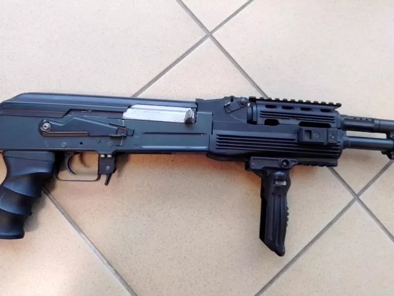REPLIKA KARABINKA CM028C TACTICAL #OPIS