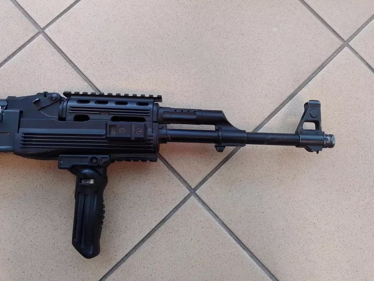 REPLIKA KARABINKA CM028C TACTICAL #OPIS